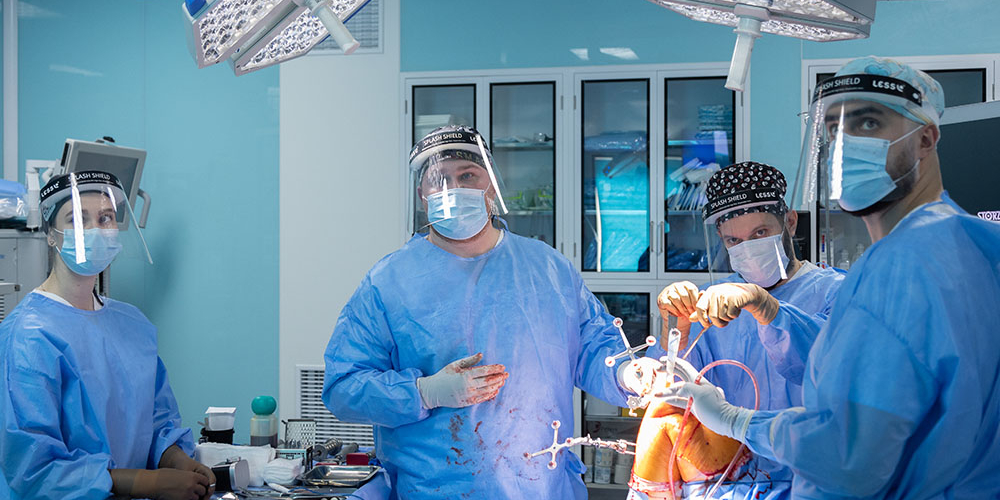 Эндопротезирование коленного сустава Эндопротезирование коленного сустава